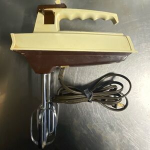 Vintage Working Sunbeam Mix Master Five-Speed Mixer in Cream and Brown